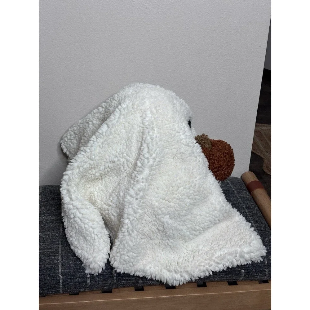 POTTERY BARN GUS THE GHOST WITH PUMPKIN SHAPED PILLOW PLUSH HALLOWEEN 12